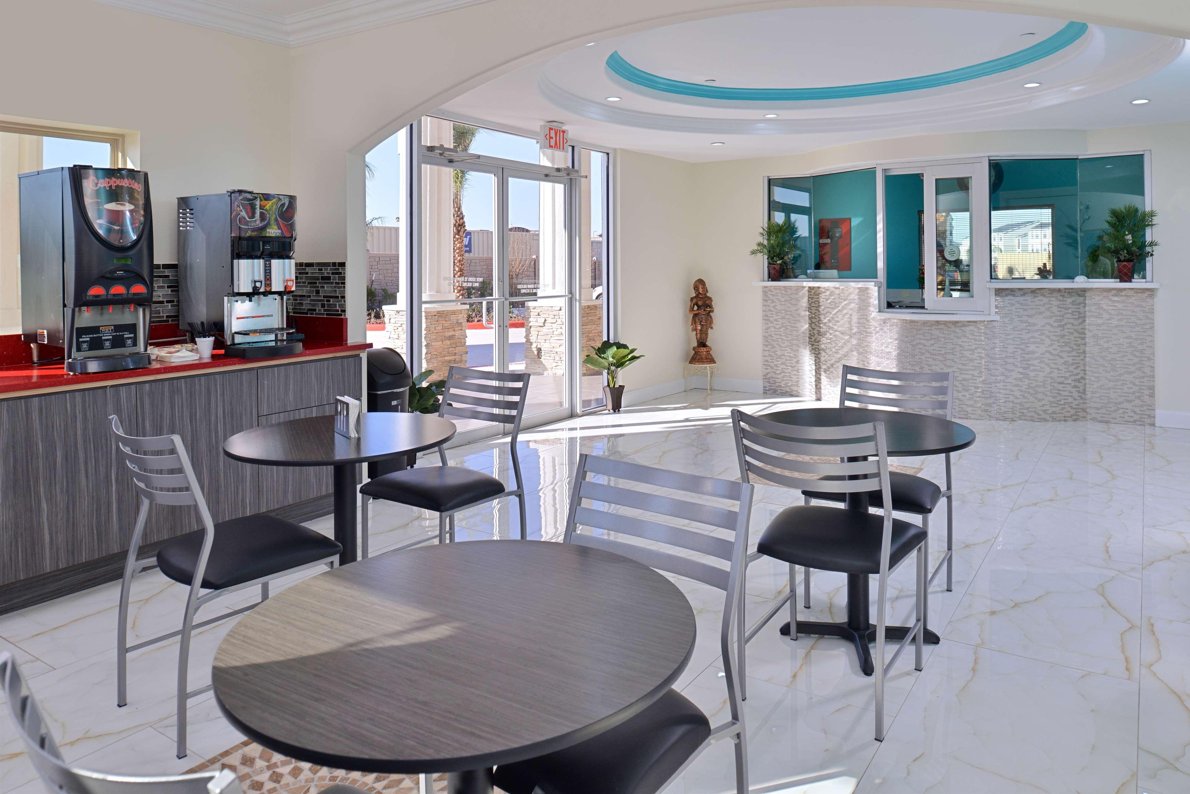 Mission Bend Americas Best Value Inn & Suites - Houston/Hwy 6 & Westpark מראה חיצוני תמונה
