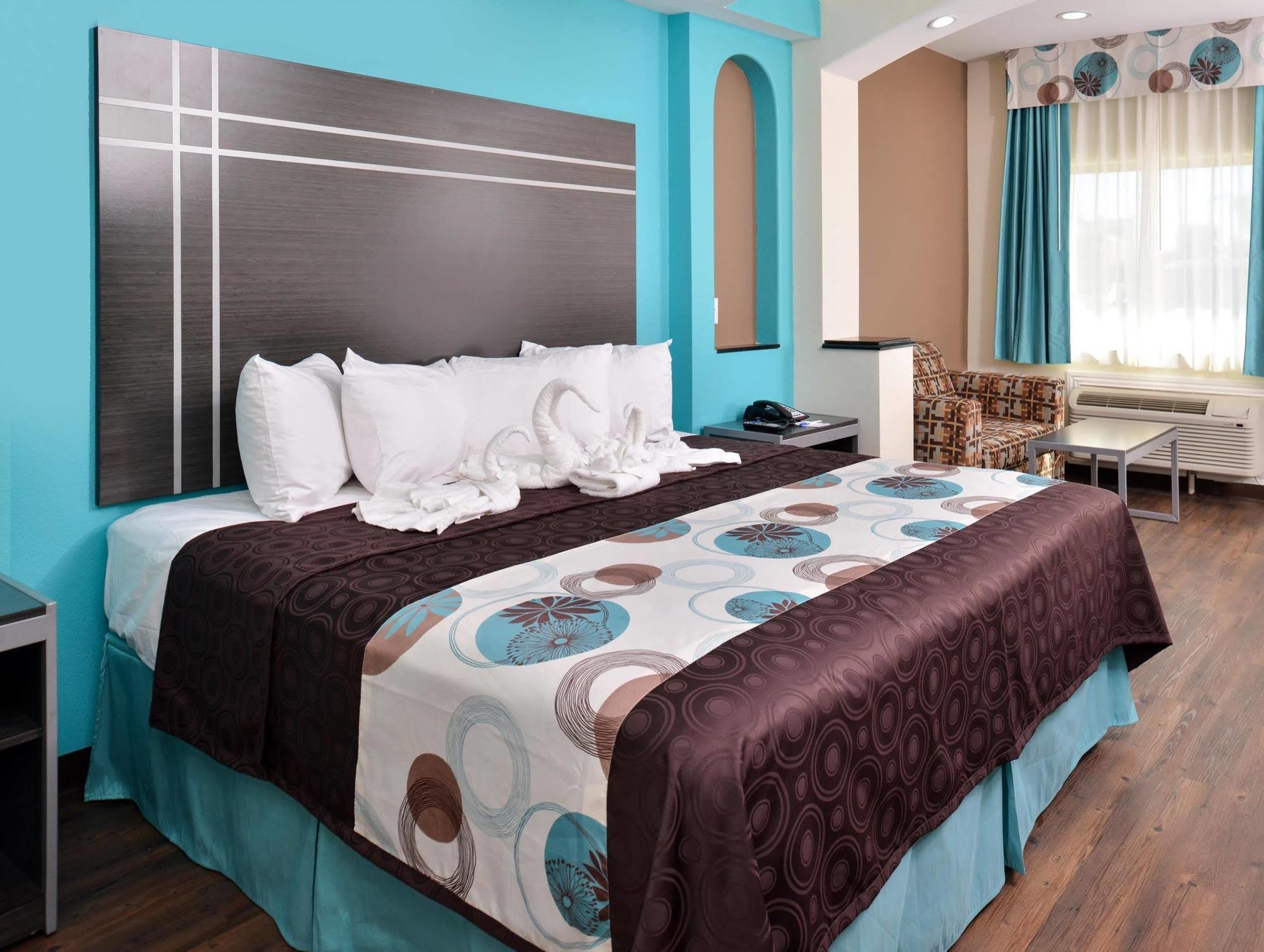 Mission Bend Americas Best Value Inn & Suites - Houston/Hwy 6 & Westpark מראה חיצוני תמונה