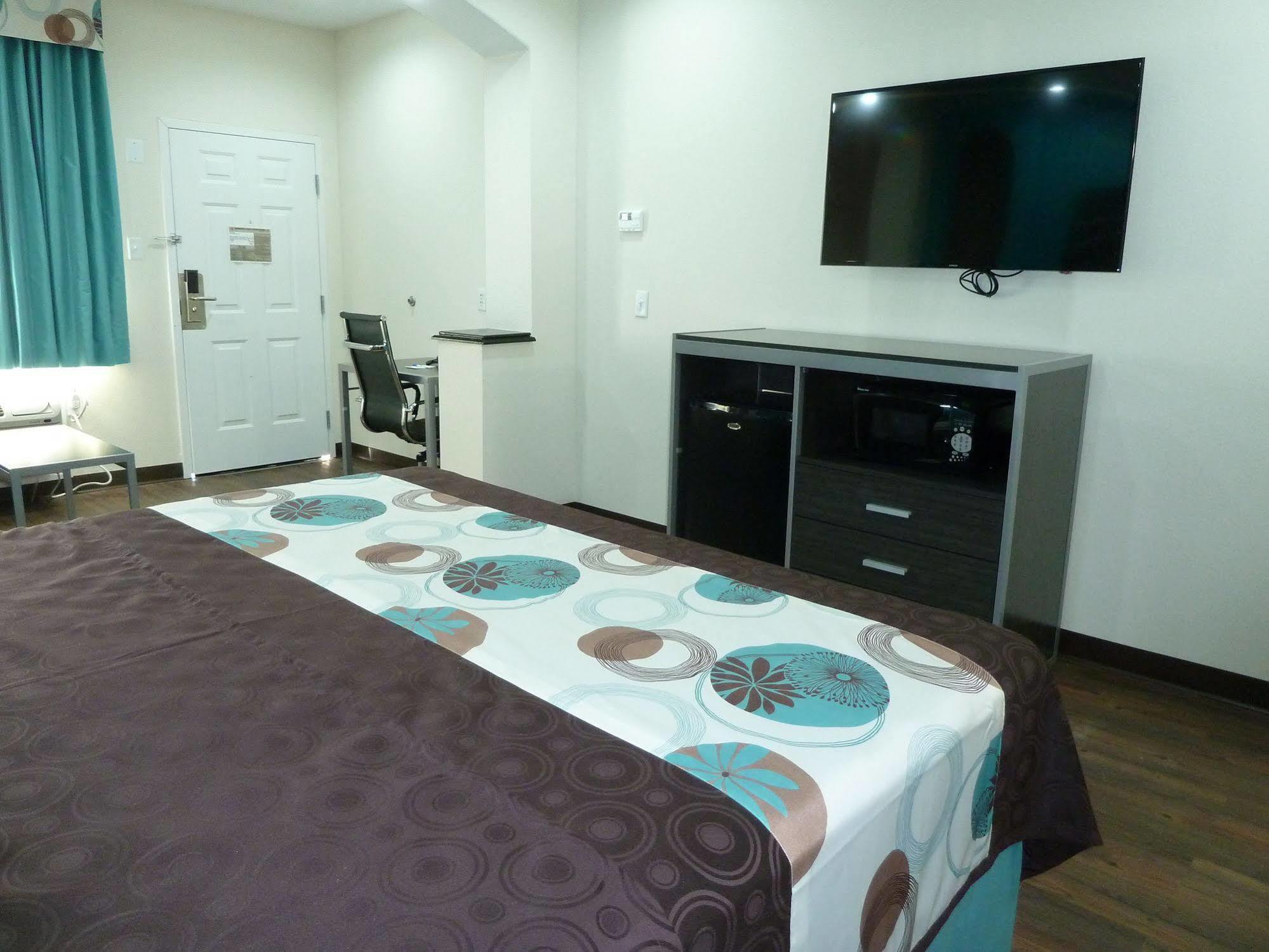 Mission Bend Americas Best Value Inn & Suites - Houston/Hwy 6 & Westpark מראה חיצוני תמונה